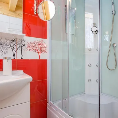 U Magdy * זקופאנה